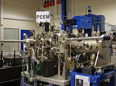 Brian Ritchie 拍攝的 Diamond beamline - PEEM。